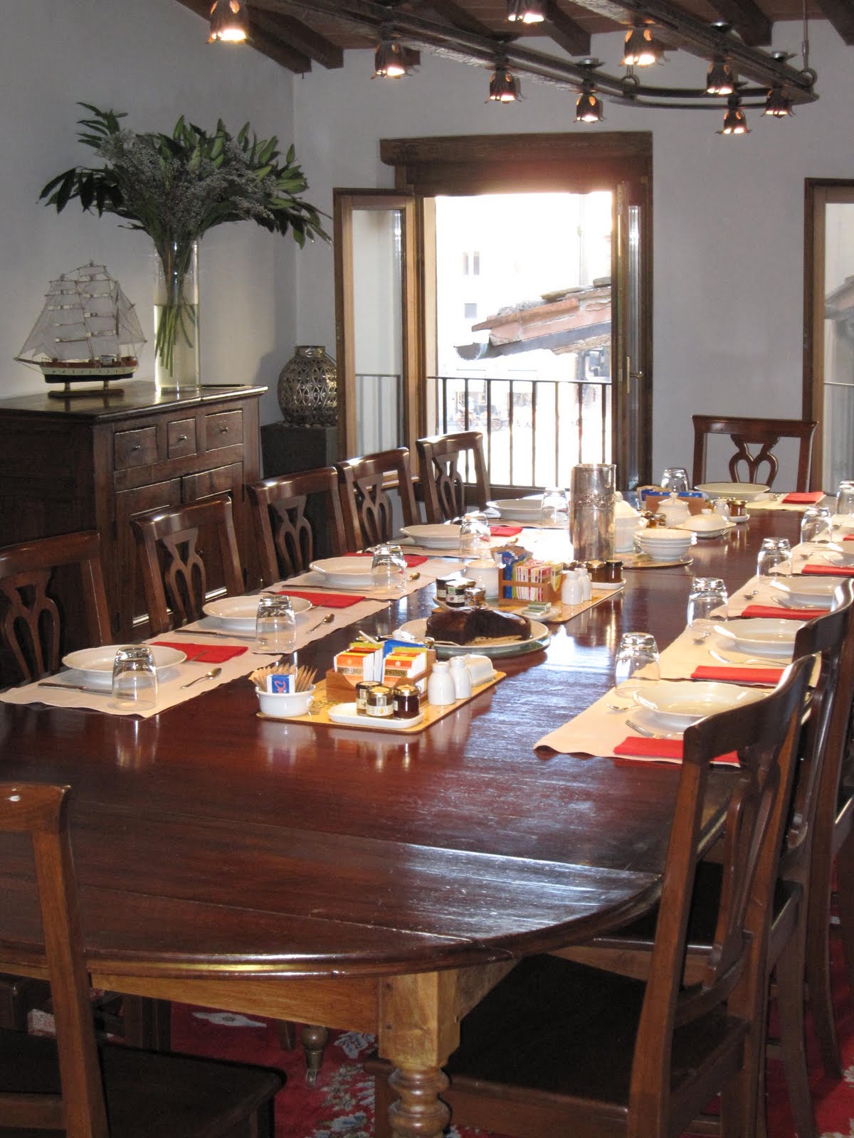 Web about 4.5 excellent 291 reviews #211 of 1,625 hotels in florence location cleanliness service value boutique hotel in piazza della signoria is an excellent choice for travellers visiting florence, offering a romantic environment alongside many helpful amenities designed to enhance your stay. Follow Us 2 Tuscany In piazza Della Signoria B&B, our Fiat